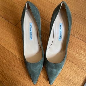 NEVER WORN Green Suede Manolo Blahnik Heels